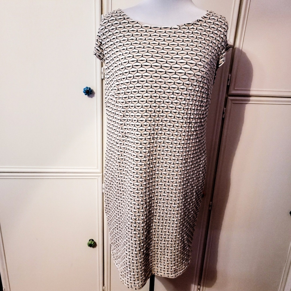 Sharagano Black White Tan Geometric Print Dress